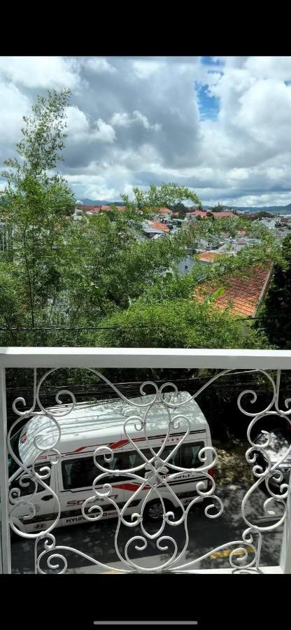 Hotel Phuong Trinh Da Lat Kültér fotó