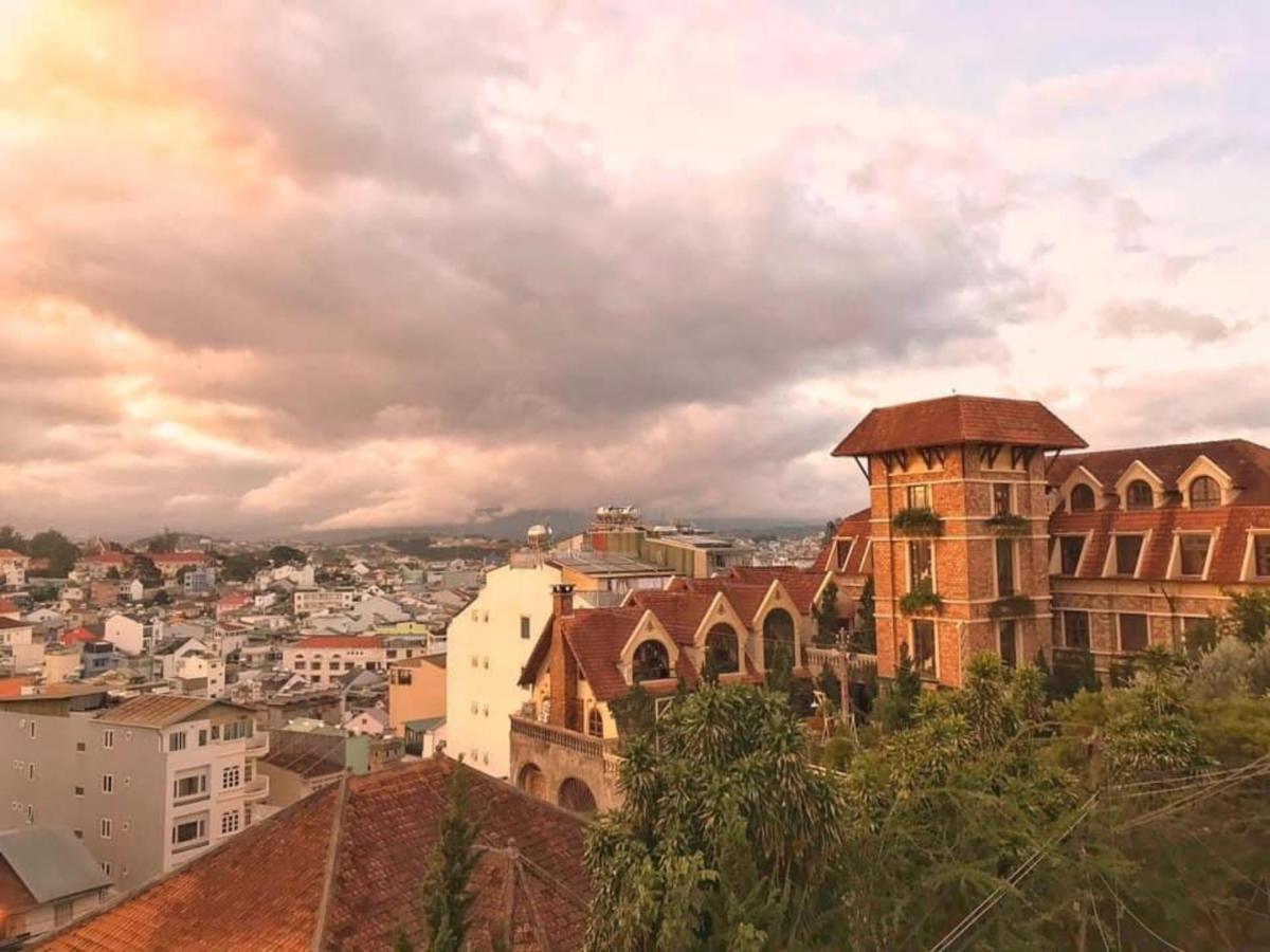 Hotel Phuong Trinh Da Lat Kültér fotó